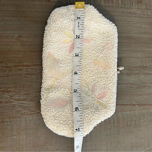 Vintage 1950s Richere Hand Made Floral Beaded Clutch. Hand Made in Japan - Picture 9 of 16